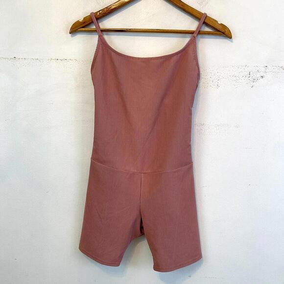 FREE PEOPLE MOVEMENT mauve pink ribbed athletic romper sz S/M - Picture 1 of 5